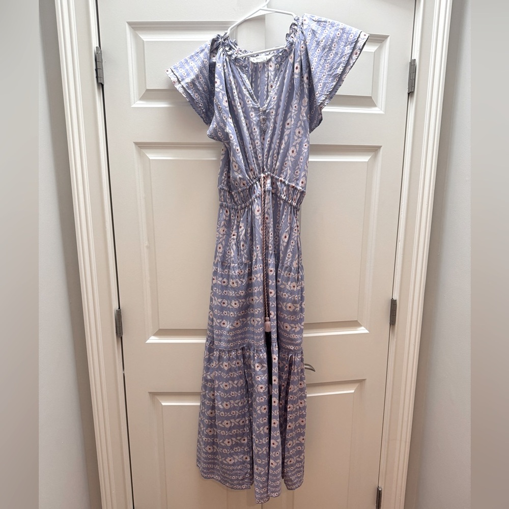 Omika Willa Midi size small dress